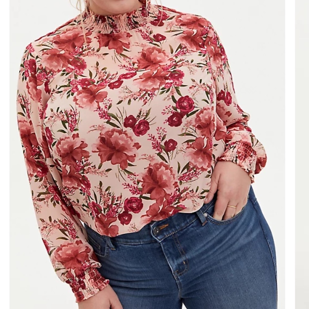 🌸 Torrid | Floral Sheer Chiffon Blouse